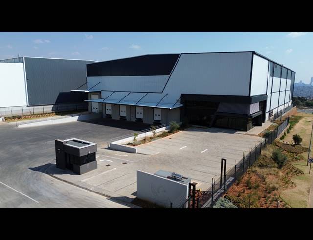 5,393M² WAREHOUSE TO LET IN LINBRO PARK